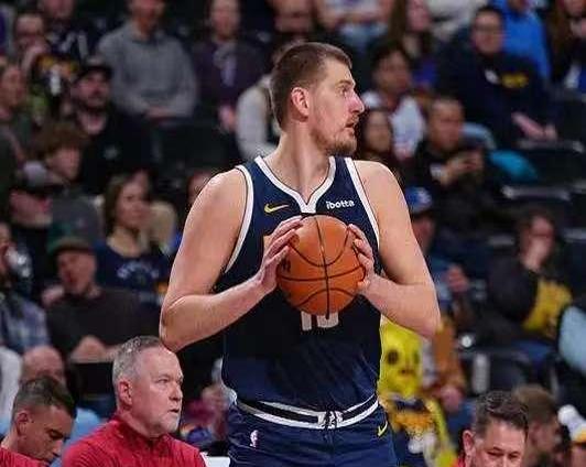 开云体育app-深圳队碾压江苏队，约基奇状态火热的简单介绍