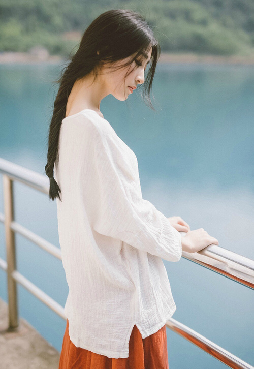 破晓时分,谁是唯一的光?当罗德里在橙色浪潮中刻下答案